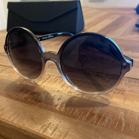 PILGRIM Polarized Sunglasses - Picture 1 of 8